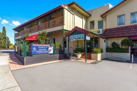 Quality Hotel Bayswater - Accommodation Cairns 0