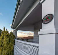 Serpentine Rose - Accommodation Cairns