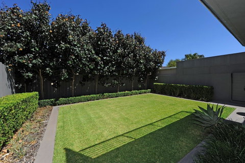 Cottesloe Beach House II - Accommodation Cairns 24