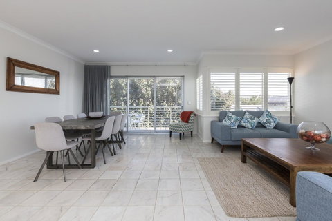 Cottesloe Beach House II - Accommodation Cairns 0