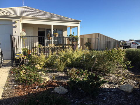 Lakeside Views - Accommodation Cairns 9