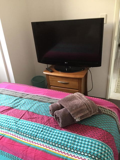 Lakeside Views - Accommodation Cairns 1