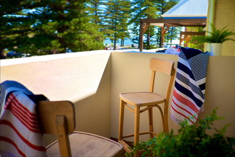 Cottesloe Artist's Beach Retreat - Accommodation Cairns 19