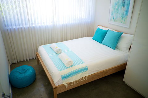 Cottesloe Artist's Beach Retreat - Accommodation Cairns 3