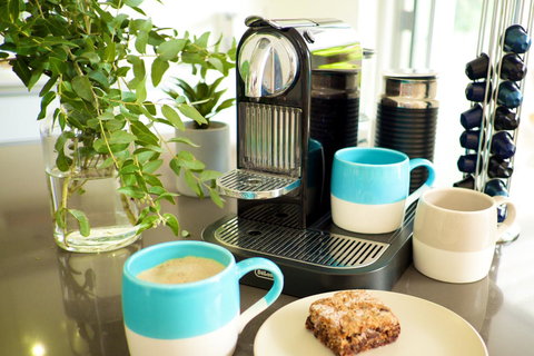 Cottesloe Artist's Beach Retreat - Accommodation Cairns 11