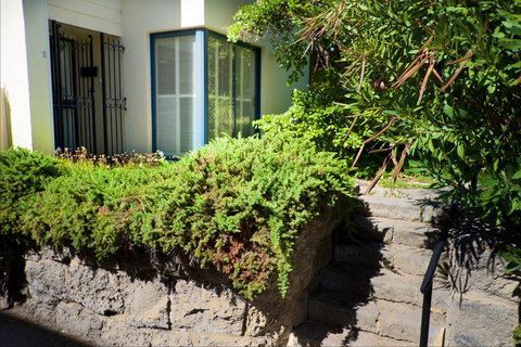 Cottesloe Artist's Beach Retreat - Accommodation Cairns 22