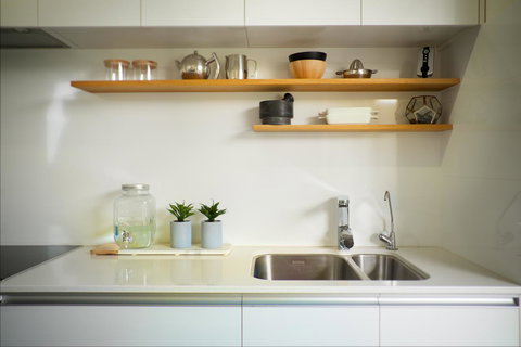 Cottesloe Artist's Beach Retreat - Accommodation Cairns 8