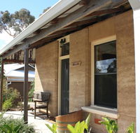 Hotham Ridge Winery and Cottages - Accommodation Cairns