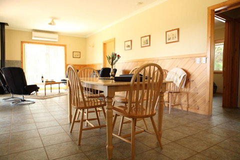 Riverside Retreat Chalets, Walpole - Accommodation Cairns 10