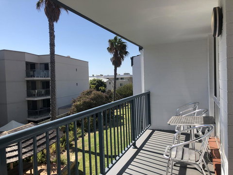 West Beach Lagoon 218 - Outstanding Value! - Accommodation Cairns 12