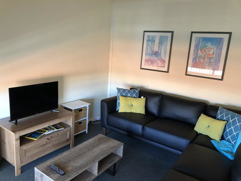 West Beach Lagoon 114 â€“ Ocean Views - Accommodation Cairns 3