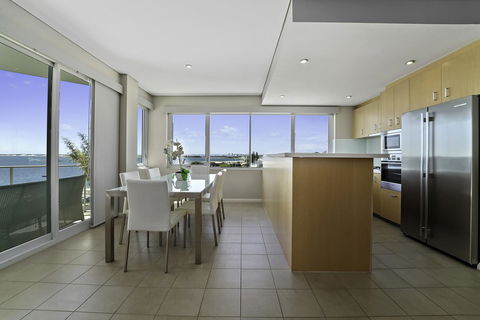 Luxury Suite Bunbury - Accommodation Cairns 9