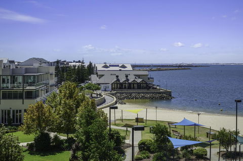 Luxury Suite Bunbury - Accommodation Cairns 0