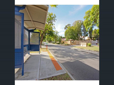 Applecross Village Apartment - Accommodation Cairns 39