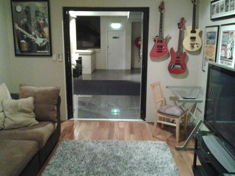 New York On King - Accommodation Cairns 28