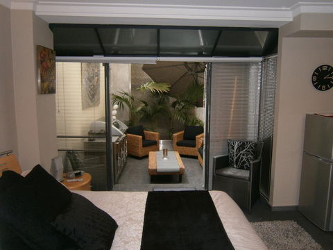 New York On King - Accommodation Cairns 36