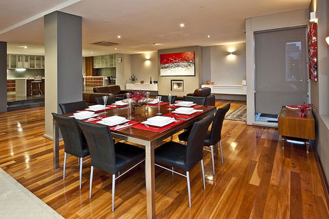 New York On King - Accommodation Cairns 31