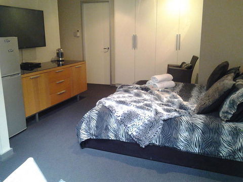 New York On King - Accommodation Cairns 20