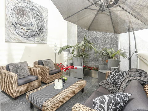 New York On King - Accommodation Cairns 17