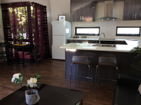 Como Retreat - Two Bedroom Villa - Accommodation Cairns 5