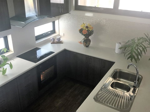 Como Retreat - Two Bedroom Villa - Accommodation Cairns 4