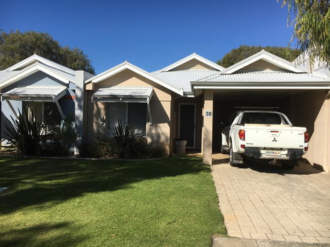 Geographe Bay Apartment - Accommodation Cairns 11