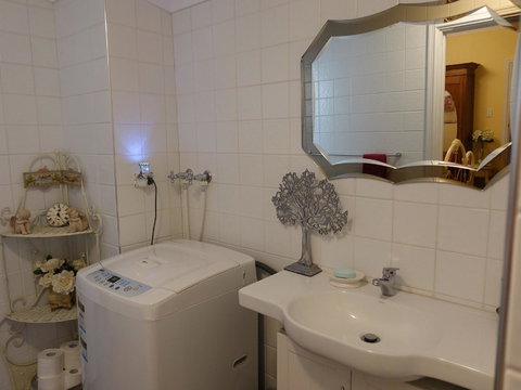 The Blacksmiths Cottage - Accommodation Cairns 29