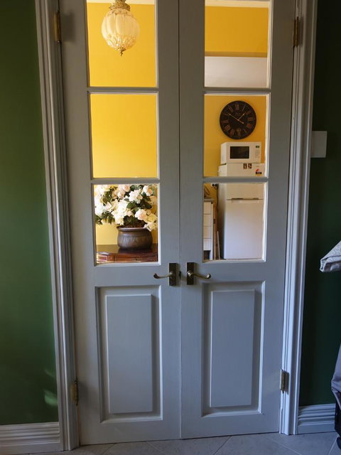 The Blacksmiths Cottage - Accommodation Cairns 18