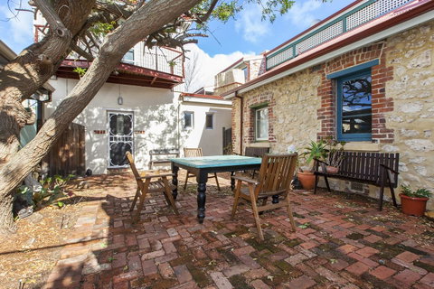 The Hub Fremantle - Accommodation Cairns 13