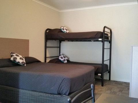 Mandurah Foreshore Motel - Accommodation Cairns 11