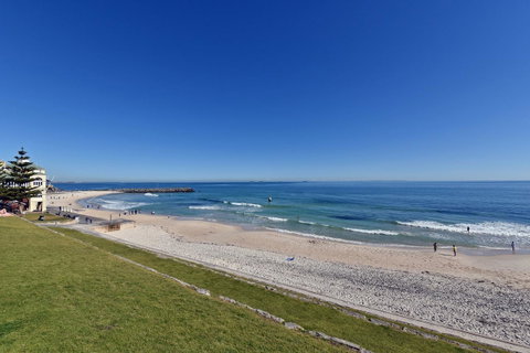 Cottesloe Apartment Close To Beach - Accommodation Cairns 24