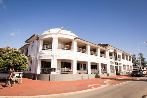 Cottesloe Beach Hotel - Accommodation Cairns 0