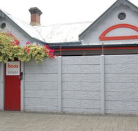 Haus Accommodation - Accommodation Cairns