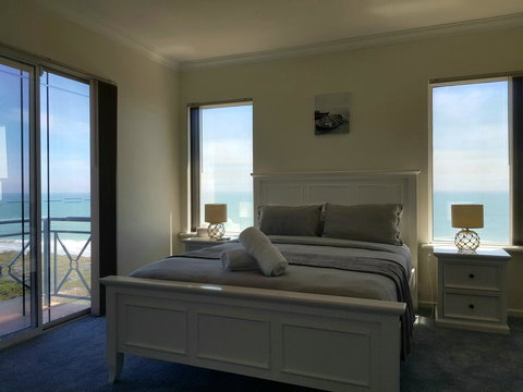 Caravel Beach House Mandurah - Accommodation Cairns 12