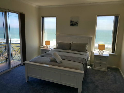 Caravel Beach House Mandurah - Accommodation Cairns 16