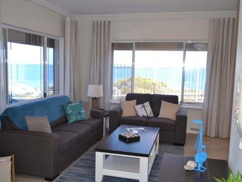 Caravel Beach House Mandurah - Accommodation Cairns 24