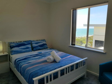 Caravel Beach House Mandurah - Accommodation Cairns 3