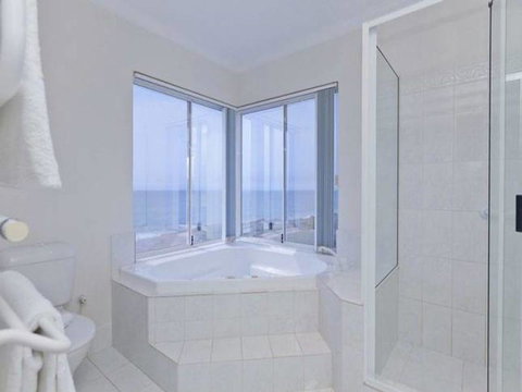 Caravel Beach House Mandurah - Accommodation Cairns 32