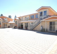 Yot Spot Apartments - Accommodation Cairns