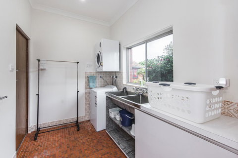 Big House Heated Pool 11 Beds Como / South Perth / Applecross - Accommodation Cairns 30