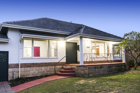 Big House Heated Pool 11 Beds Como / South Perth / Applecross - Accommodation Cairns 5