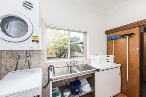 Big House Heated Pool 11 Beds Como / South Perth / Applecross - Accommodation Cairns 23