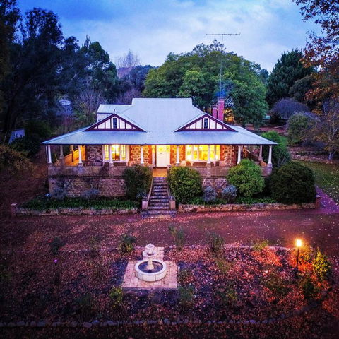 Historic Oakhill House Entire Estate - Accommodation Cairns 0