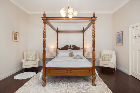 Historic Oakhill House Entire Estate - Accommodation Cairns 1