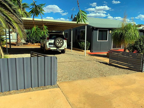 The Cottage That Could - Accommodation Cairns 0