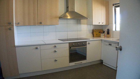 Relax, Bright & Airy Garden Villa - Accommodation Cairns 33