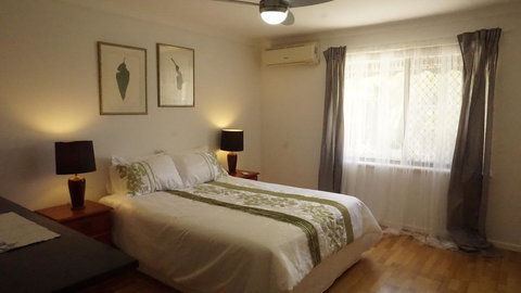 Relax, Bright & Airy Garden Villa - Accommodation Cairns 38