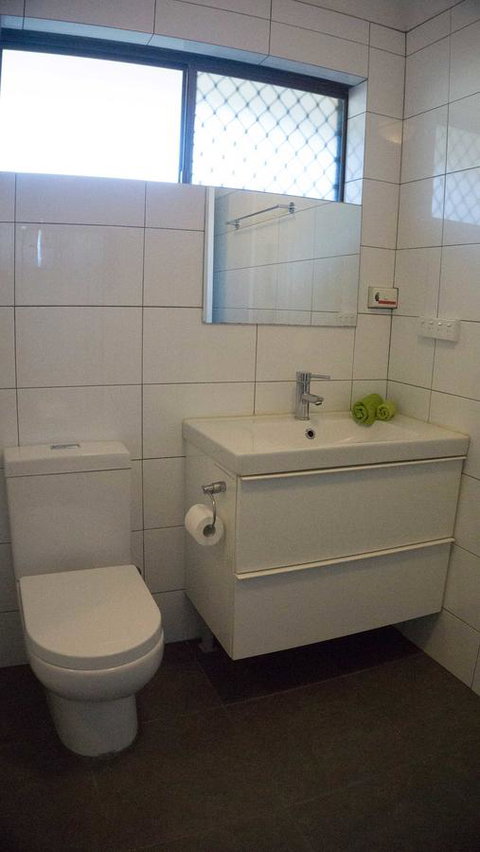 Relax, Bright & Airy Garden Villa - Accommodation Cairns 26