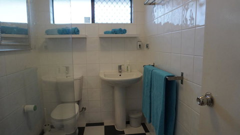 Relax, Bright & Airy Garden Villa - Accommodation Cairns 40