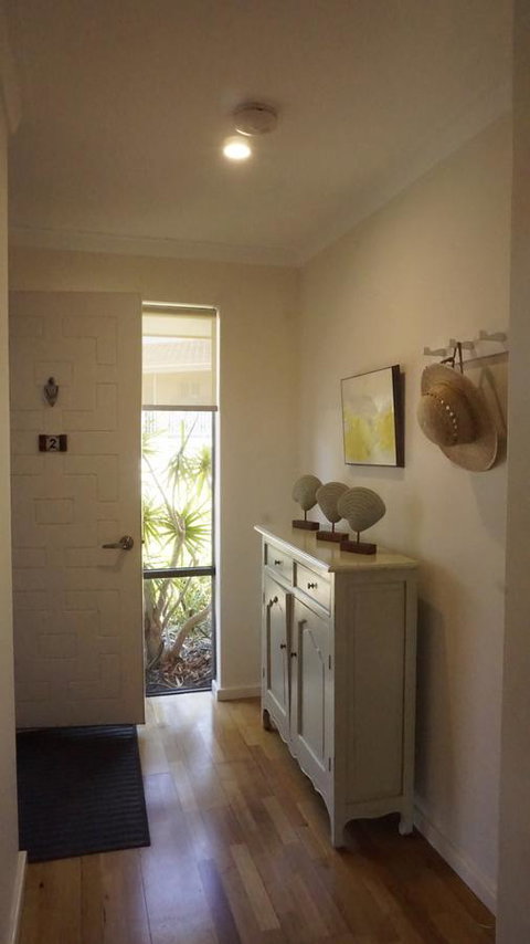 Relax, Bright & Airy Garden Villa - Accommodation Cairns 36